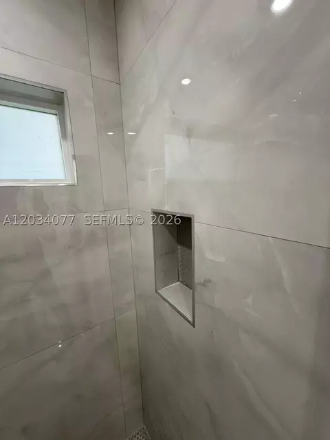 Bath - 521 E 33rd St, Hialeah, FL 33013 photo 5 of 5