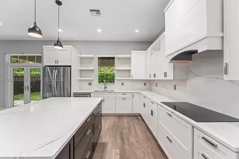 Kitchen - 2431 NE 20th Ave, Lighthouse Point, FL 33064 photo 4 of 4