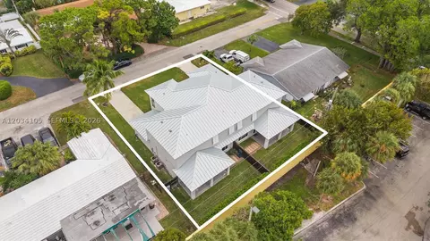 View/Area - 2431 NE 20th Ave, Lighthouse Point, FL 33064 photo 1 of 4