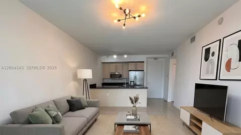 79 SW 12th St #1102-S, Miami, FL 33130
