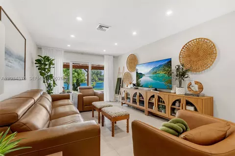 Other - 8601 Dundee Ter, Miami Lakes, FL 33016 photo 6 of 15