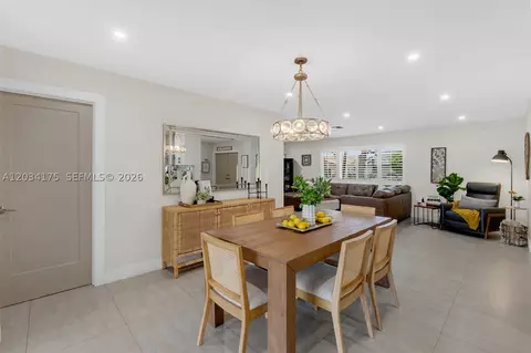 Dining - 8601 Dundee Ter, Miami Lakes, FL 33016 photo 3 of 4