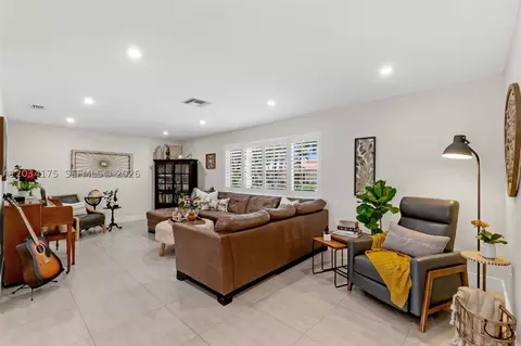 Other - 8601 Dundee Ter, Miami Lakes, FL 33016 photo 2 of 15