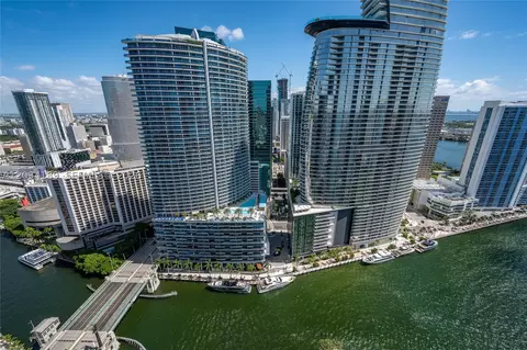 475 Brickell Ave #4115, Miami, FL 33131