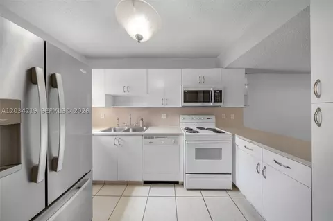 515 W 68th St #3, Hialeah, FL 33014 photo 8