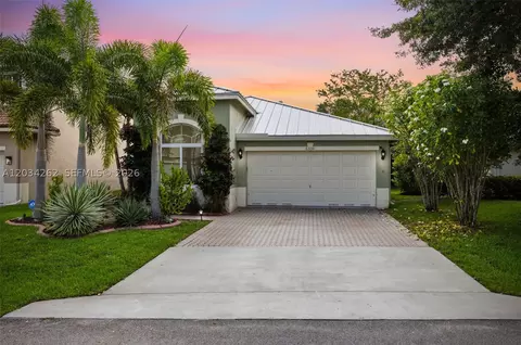 6530 Sandpiper Dr, Coconut Creek, FL 33073