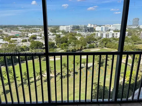 20335 W Country Club Dr #1701, Aventura, FL 33180