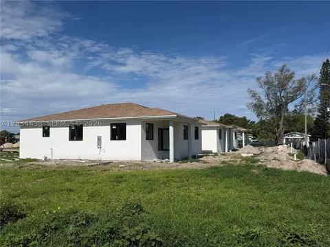 336 NW 11th St, Pompano Beach, FL 33060 photo 2