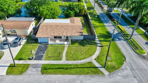 6801 NW 25th Ct, Sunrise, FL 33313