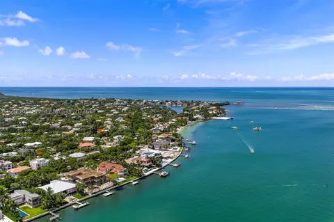 View/Area - 425 Harbor Dr, Key Biscayne, FL 33149 photo 3 of 3