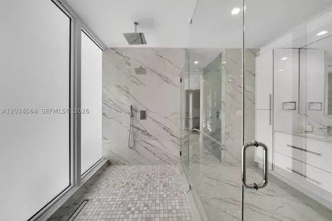 Bath - 425 Harbor Dr, Key Biscayne, FL 33149 photo 3 of 6
