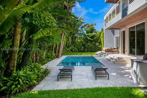 Other - 425 Harbor Dr, Key Biscayne, FL 33149 photo 12 of 17