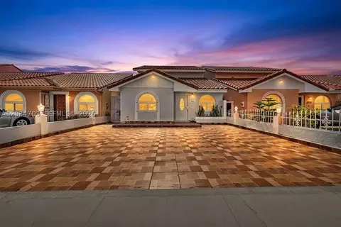 5445 W 27th Ln, Hialeah, FL 33016
