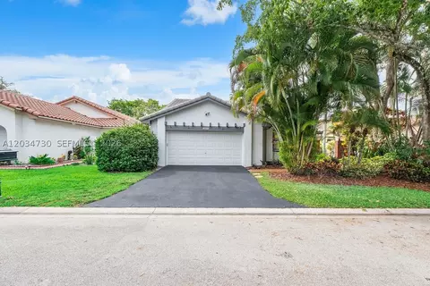 2073 Montpeliar, Weston, FL 33326
