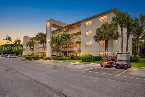 2401 Antigua Cir #E3, Coconut Creek, FL 33066