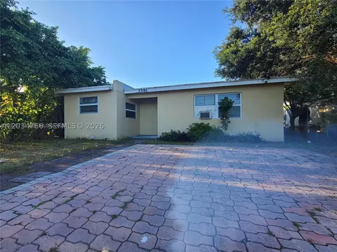 2581 NW 13th Ct, Fort Lauderdale, FL 33311