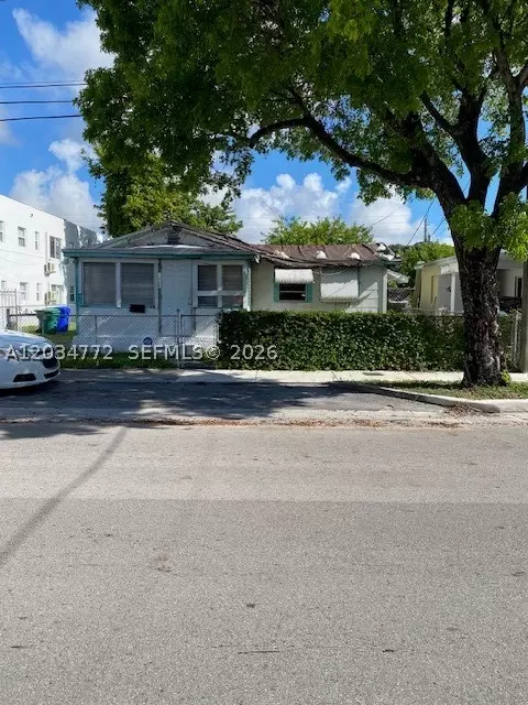 1239 NW 60th St, Miami, FL 33142
