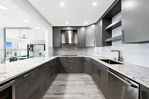 3700 Galt Ocean Dr #910, Fort Lauderdale, FL 33308