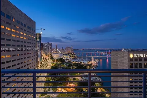 325 S Biscayne Blvd #4022, Miami, FL 33131