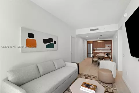 1611 SW 2nd Ave #816, Miami, FL 33129