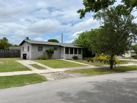 9815 Pan American Dr, Cutler Bay, FL 33189