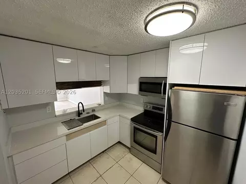 484 NW 165th St Rd #A-109, Miami, FL 33169