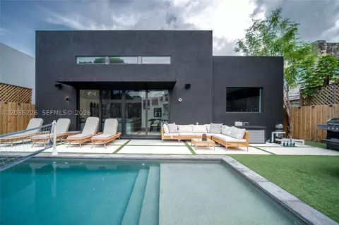 243 NW 42nd St, Miami, FL 33127
