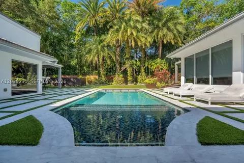 Exterior - 6460 SW 133rd Dr, Pinecrest, FL 33156 photo 9 of 13