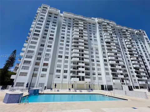2780 NE 183rd St #1111, Aventura, FL 33160