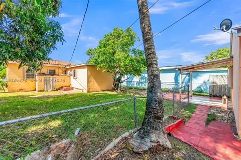 Exterior - 151 E 16th St, Hialeah, FL 33010 photo 6 of 7