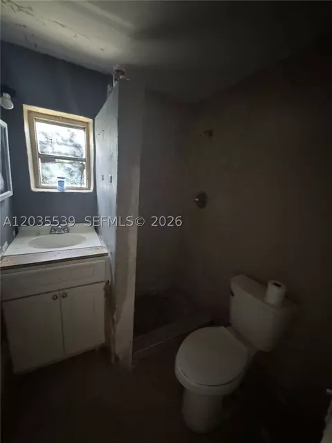 2125 W 5th Ave, Hialeah, FL 33010 photo 5