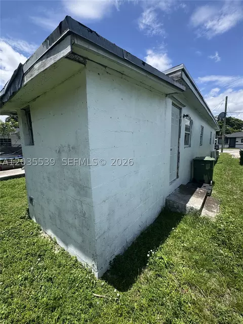 2125 W 5th Ave, Hialeah, FL 33010 photo 10