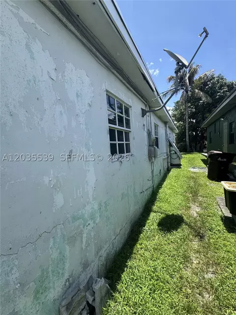 2125 W 5th Ave, Hialeah, FL 33010 photo 9