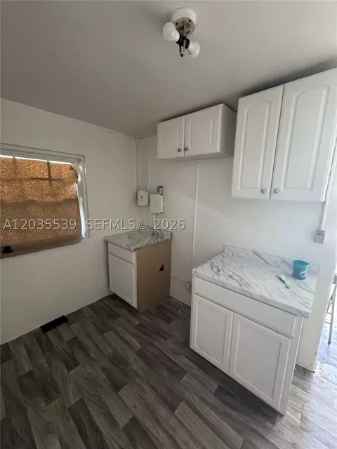 2125 W 5th Ave, Hialeah, FL 33010 photo 4