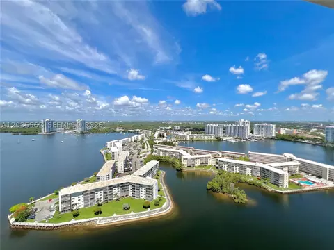 1000 W Island Blvd #3010, Aventura, FL 33160