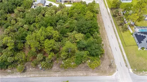 106 E 6th St, Lehigh Acres, FL 33972 photo 4