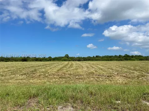 Christopher Lane, Clewiston, FL 33440 photo 2