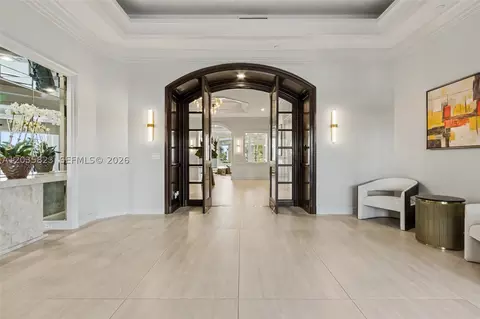 3801 NE 207th St #TH6, Aventura, FL 33180