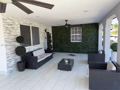 Exterior - 224 E 42nd St, Hialeah, FL 33013 photo 1 of 13