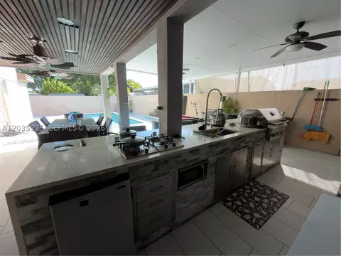 Kitchen - 224 E 42nd St, Hialeah, FL 33013 photo 11 of 12