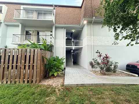 9611 SW 77th Ave #108A, Miami, FL 33156
