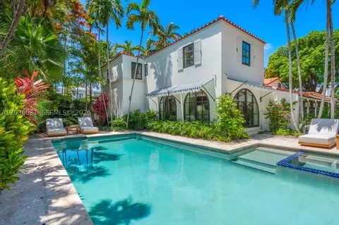 4727 N Bay Rd, Miami Beach, FL 33140