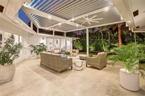 2701 NE 30th St, Fort Lauderdale, FL 33306
