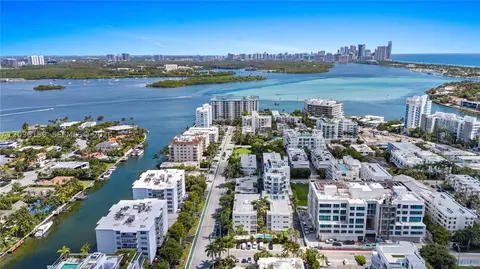 10001 W Bay Harbor Dr #202, Bay Harbor Islands, FL 33154