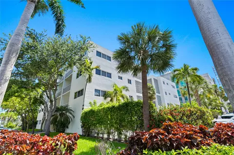10001 W Bay Harbor Dr #202, Bay Harbor Islands, FL 33154