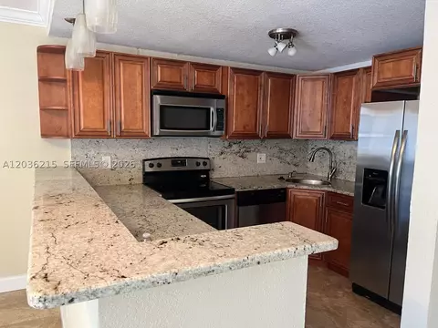 5201 NE 24th Ter #A206, Fort Lauderdale, FL 33308