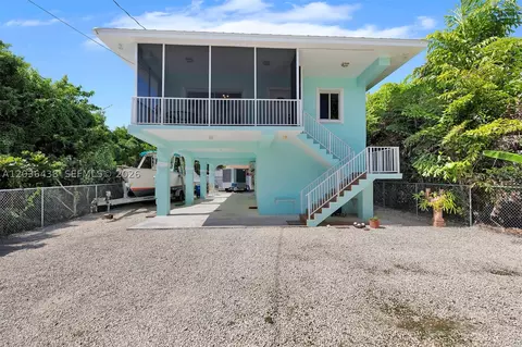 54 Tarpon Ave, Key Largo, FL 33037