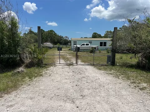 135 S Hacienda, Clewiston, FL 33440