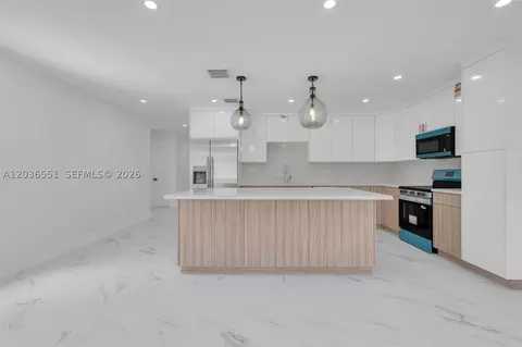 19425 NW 39th Ave, Miami Gardens, FL 33055