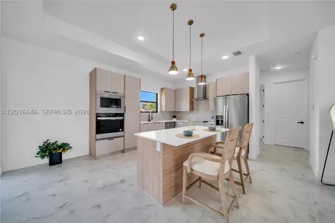 Kitchen - 5035 Spinnaker Rd, Labelle, FL 33935 photo 4 of 4